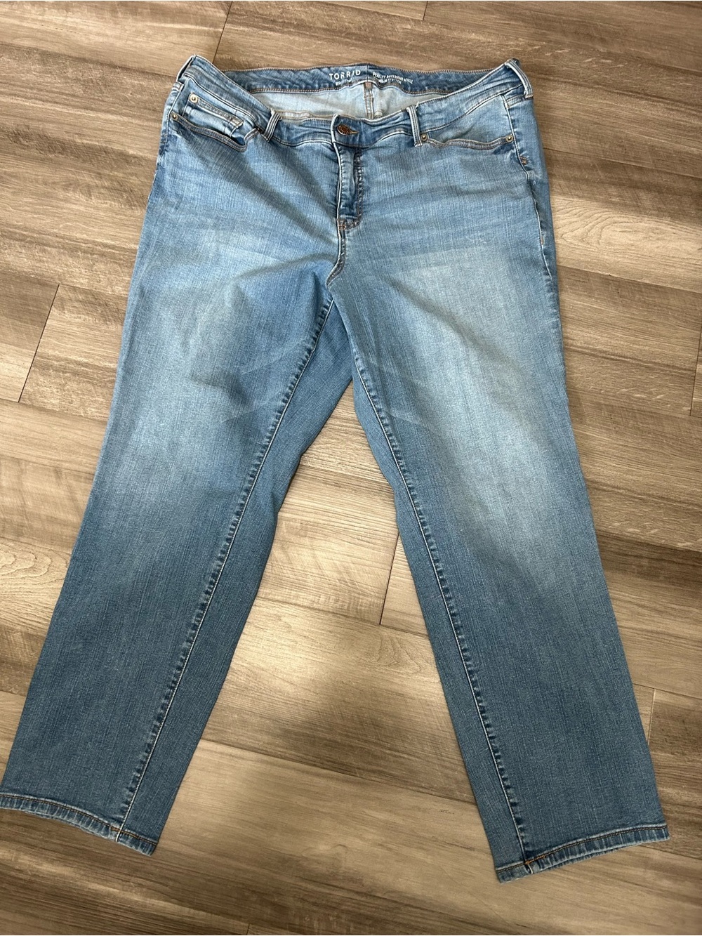 torrid Light Blue Perfect Boyfriend Ankle Jeans 22T